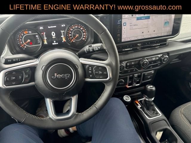 2025 Jeep Wrangler 4-Door Sahara 4x4