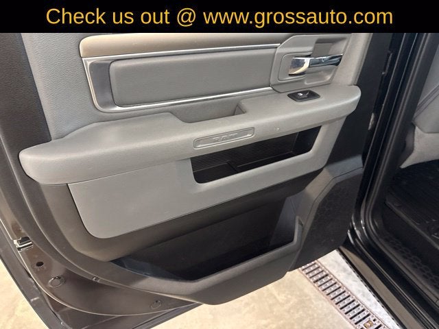 2018 RAM 1500 Big Horn Crew Cab 4x4 5'7" Box