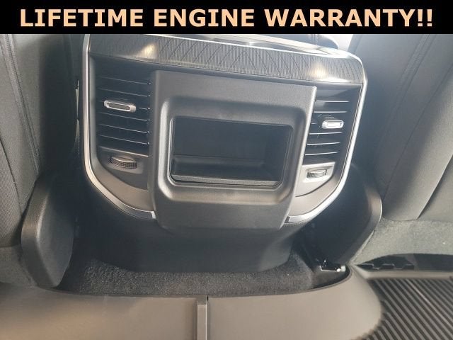 2025 RAM 1500 Big Horn Crew Cab 4x4 5'7" Box