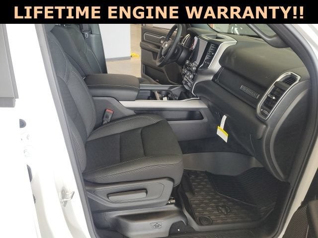 2025 RAM 1500 Big Horn Crew Cab 4x4 5'7" Box