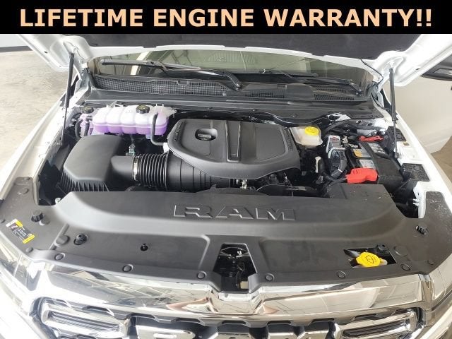 2025 RAM 1500 Big Horn Crew Cab 4x4 5'7" Box