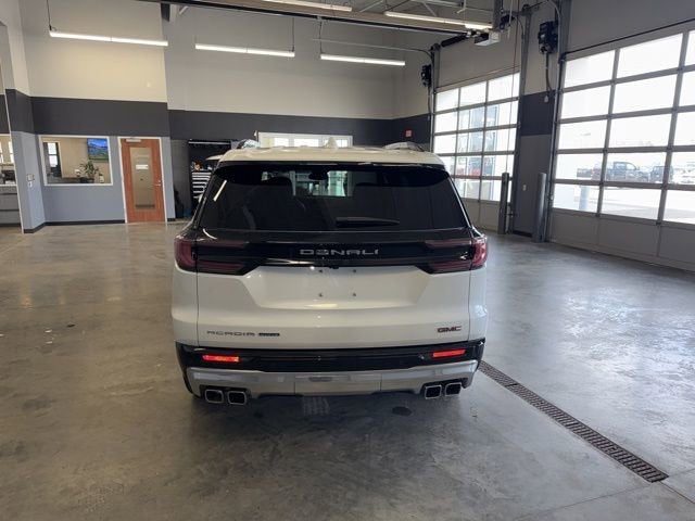 2025 GMC Acadia Denali