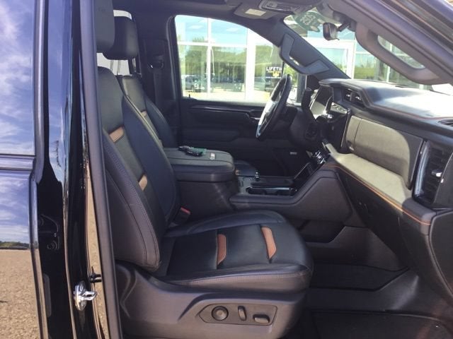 2025 GMC Sierra 3500 HD AT4
