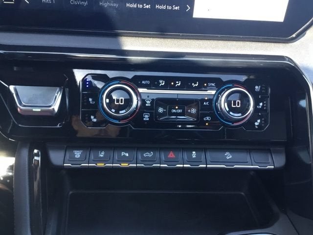 2025 GMC Sierra 3500 HD AT4