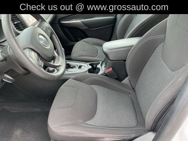 2022 Jeep Cherokee Sport