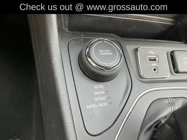 2022 Jeep Cherokee Sport