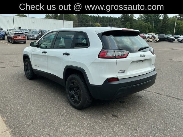 2022 Jeep Cherokee Sport