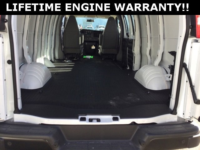 2025 Chevrolet Express Cargo 3500 WT