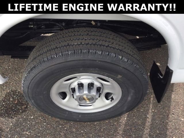 2025 Chevrolet Express Cargo WT