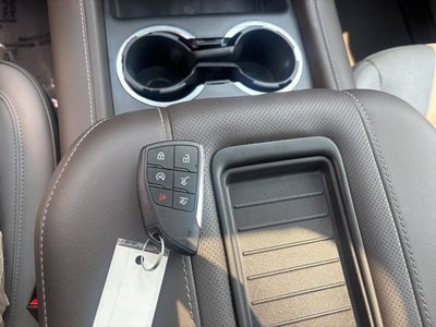 2023 GMC Yukon SLT