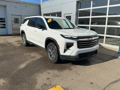 2025 Chevrolet Traverse LT