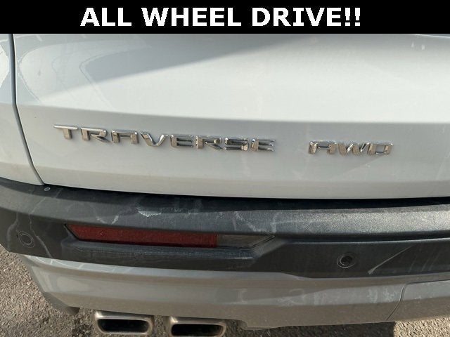2025 Chevrolet Traverse LT