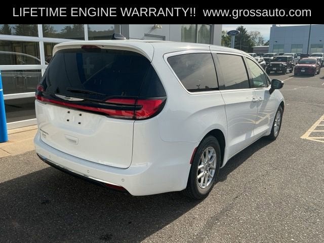 2024 Chrysler Pacifica Touring L