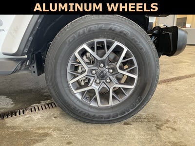 2024 Jeep Wrangler 4-Door Sahara 4x4