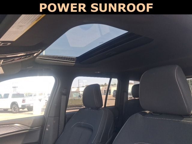 2025 Jeep Grand Cherokee Laredo X