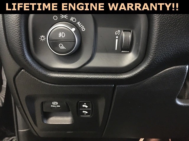 2022 RAM 1500 Big Horn Crew Cab 4x2 5'7' Box