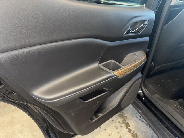 2023 GMC Acadia AWD SLE