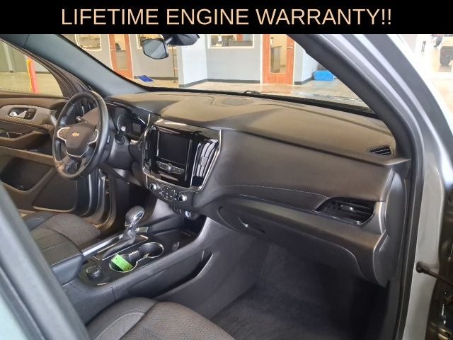 2023 Chevrolet Traverse LT Cloth w/2FL