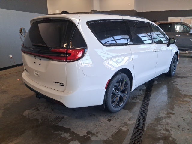 2026 Chrysler Pacifica PACIFICA LIMITED AWD