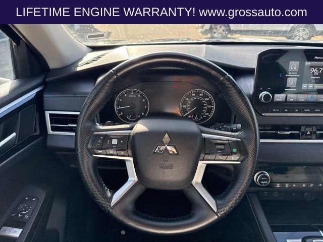 2024 Mitsubishi Outlander SE