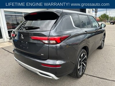 2024 Mitsubishi Outlander SE