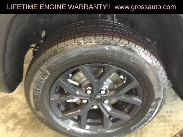 2026 Jeep Grand Cherokee Laredo Altitude