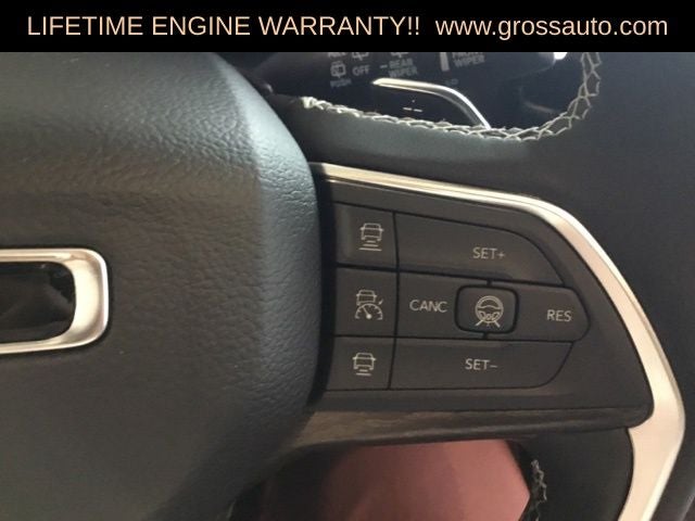 2026 Jeep Grand Cherokee Laredo Altitude