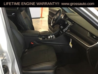 2026 Jeep Grand Cherokee Laredo Altitude