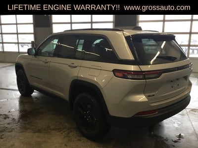 2026 Jeep Grand Cherokee Laredo Altitude