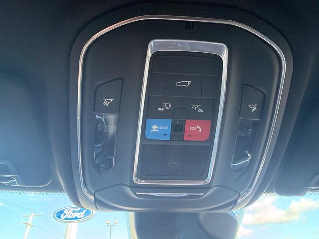 2027 Jeep Grand Cherokee Altitude