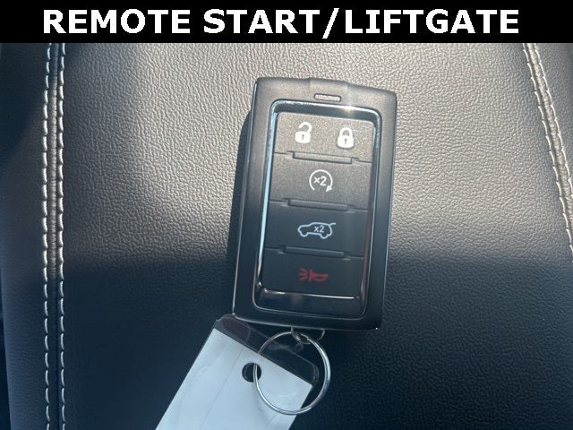 2025 Jeep Grand Cherokee GRAND CHEROKEE L LAREDO X 4X4