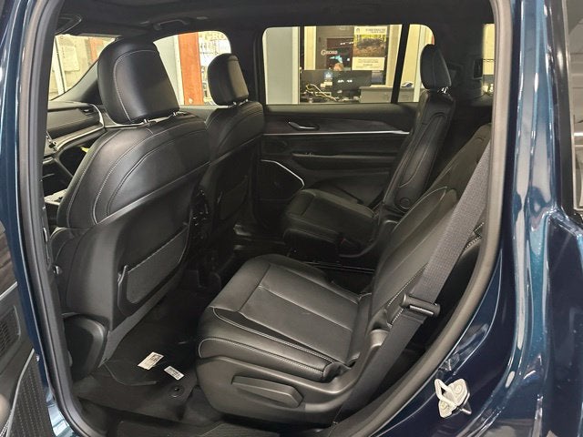 2027 Jeep Grand Cherokee L Limited Reserve