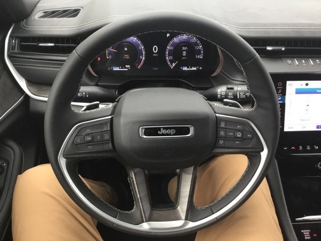 2027 Jeep Grand Cherokee Limited Reserve