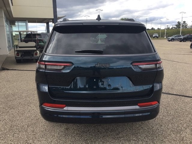 2027 Jeep Grand Cherokee Limited Reserve