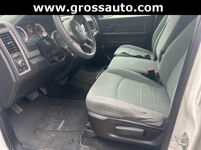 2017 RAM 1500 Express Crew Cab 4x4 5'7' Box