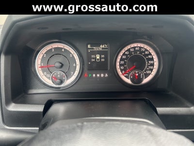 2017 RAM 1500 Express Crew Cab 4x4 5'7' Box