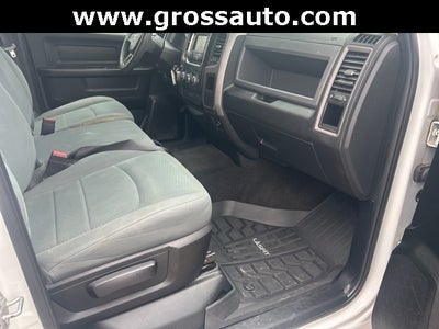 2017 RAM 1500 Express Crew Cab 4x4 5'7' Box