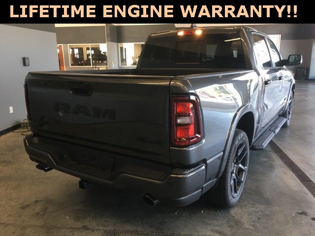 2025 RAM Ram 1500 RAM 1500 LARAMIE CREW CAB 4X4 5'7' BOX