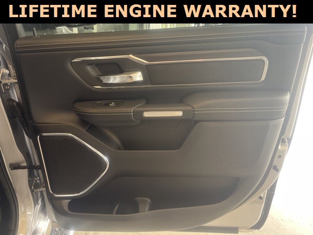 2025 RAM Ram 1500 RAM 1500 LARAMIE CREW CAB 4X4 5'7' BOX