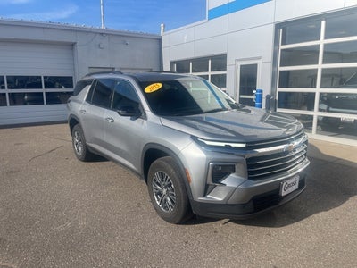 2025 Chevrolet Traverse AWD LT