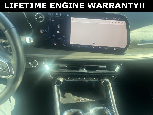 2025 Chevrolet Traverse AWD LT