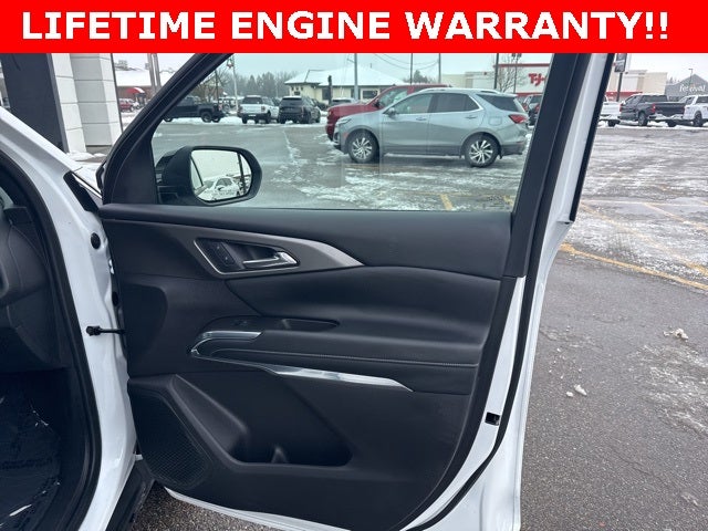 2025 Chevrolet Traverse AWD LT