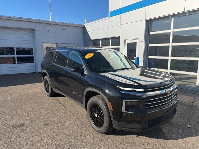 2025 Chevrolet Traverse AWD LT