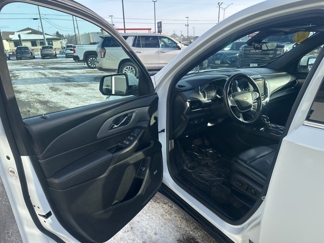 2022 Chevrolet Traverse AWD LT Leather