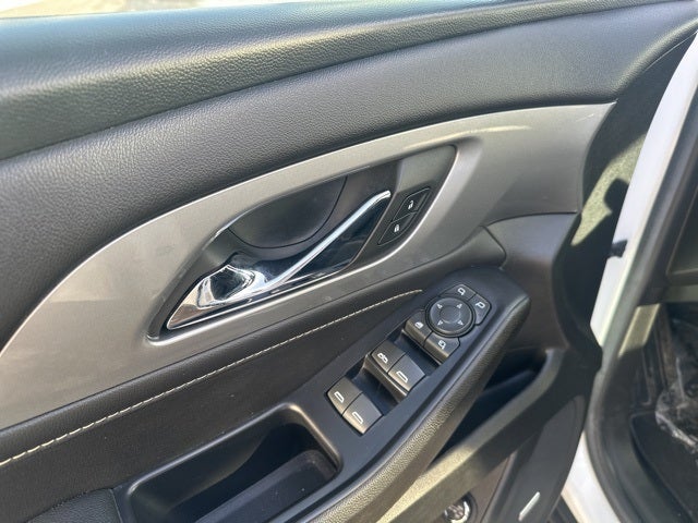 2022 Chevrolet Traverse AWD LT Leather