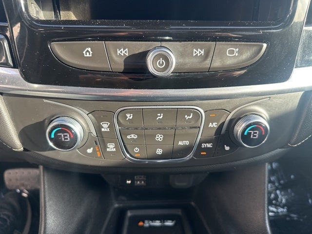 2022 Chevrolet Traverse AWD LT Leather