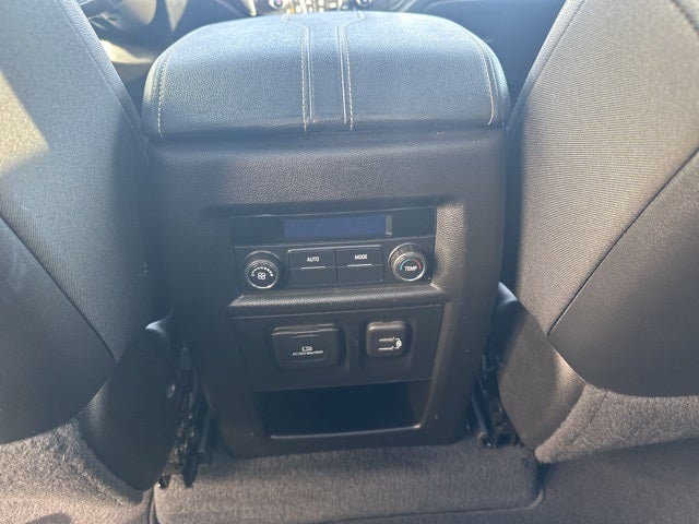 2022 Chevrolet Traverse AWD LT Leather