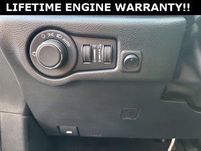 2025 Chrysler Voyager LX