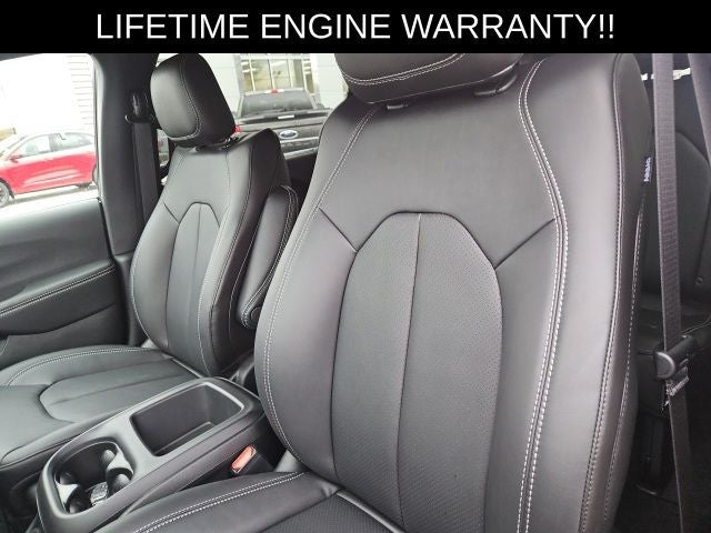 2026 Chrysler Voyager LX