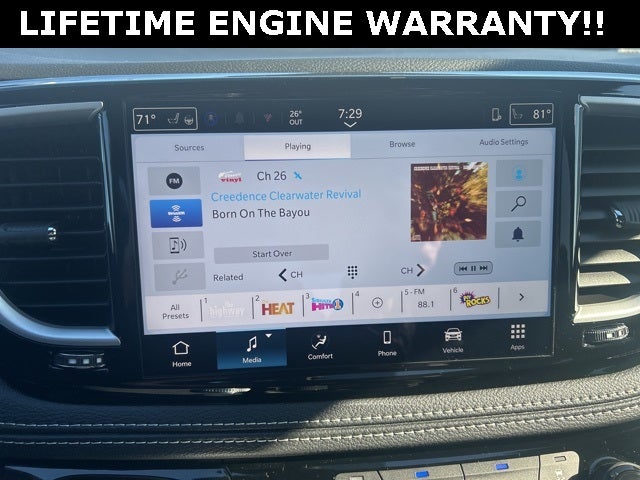 2026 Chrysler Pacifica Select